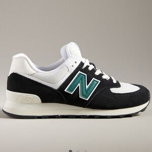 New Balance Black and White Shoes with Green Detail